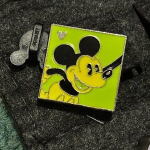 Disney hidden Mickey pin